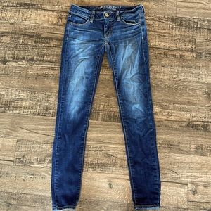 American Eagle Size 2 Super Stretch Jeggings